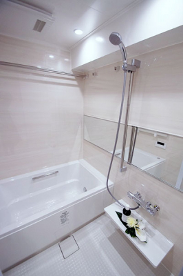 浴室　バスルーム／新規設置済、浴室乾燥機・追い焚き機能付