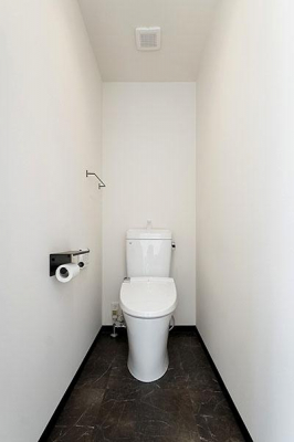 トイレ　トイレ／2021リフォーム時に新規交換済